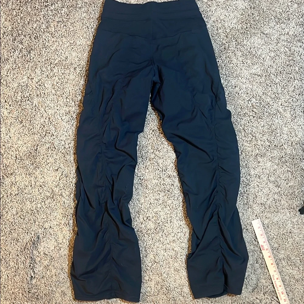 Lululemon Athletica Women’s Black Performance Leggings Size 4 - Picture 5 of 6